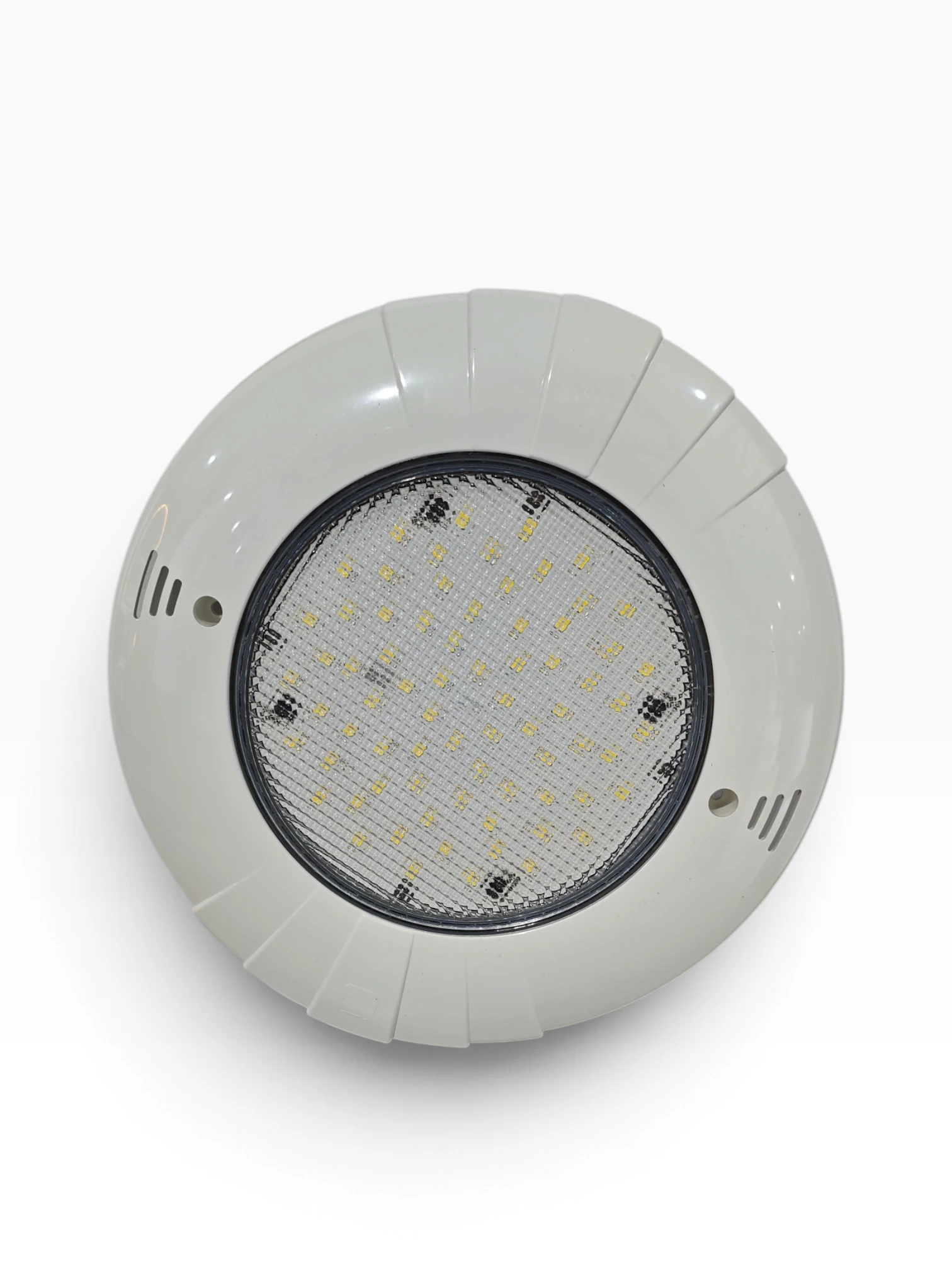 luminaire-de-piscine-a-LED-extra-plat Luminaire LED extra-plat pour piscine
