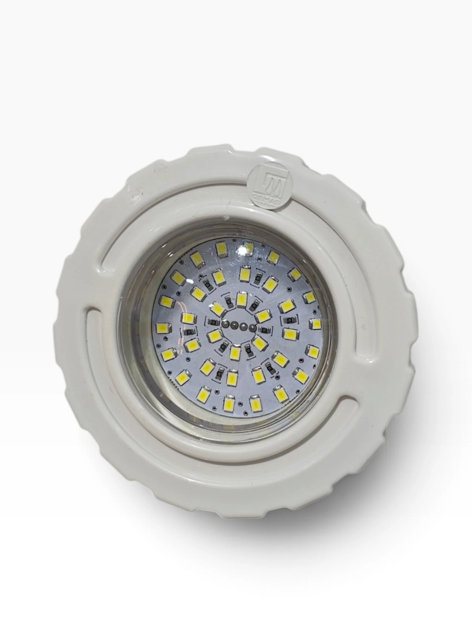 petit-projecteur-led-piscine-midi Petit projecteur LED de piscine Midi